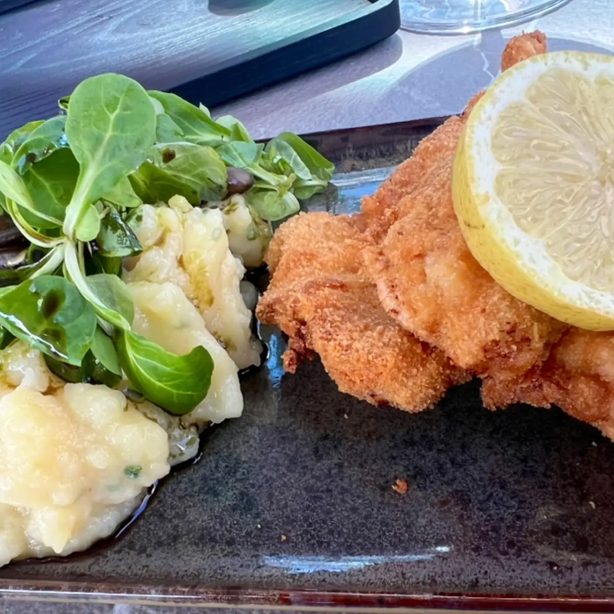 Backhändel Mit Kartoffelsalat