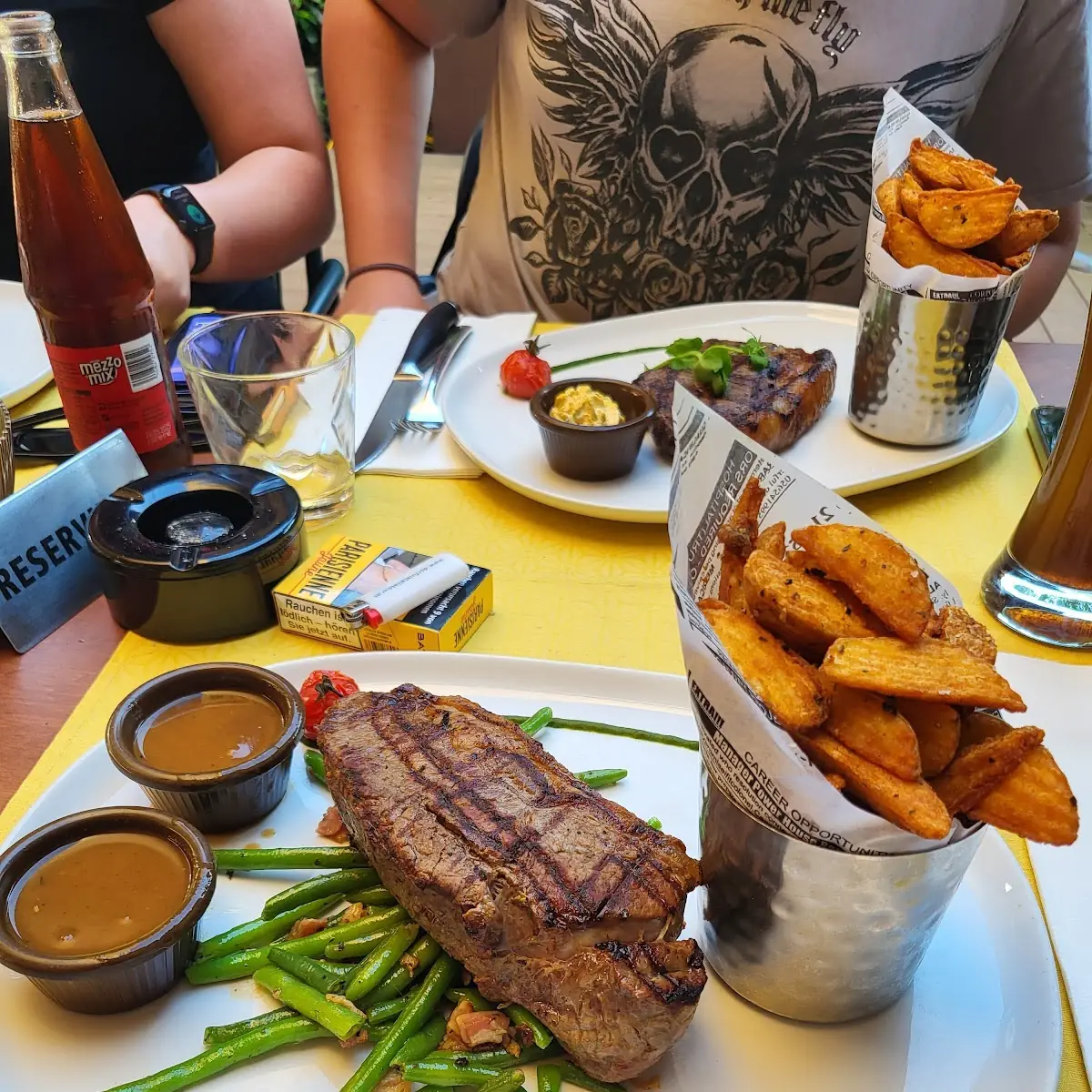 Tennessee Steak Mit Grünen Bohnen Und Kartoffeln