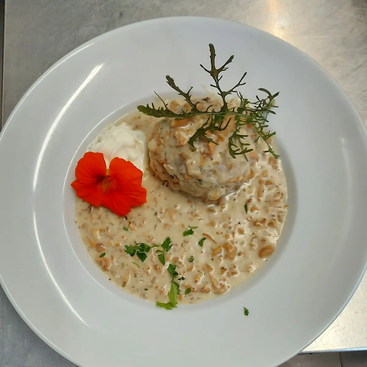 Eierschwammerl Sauce Mit Semmelknödel