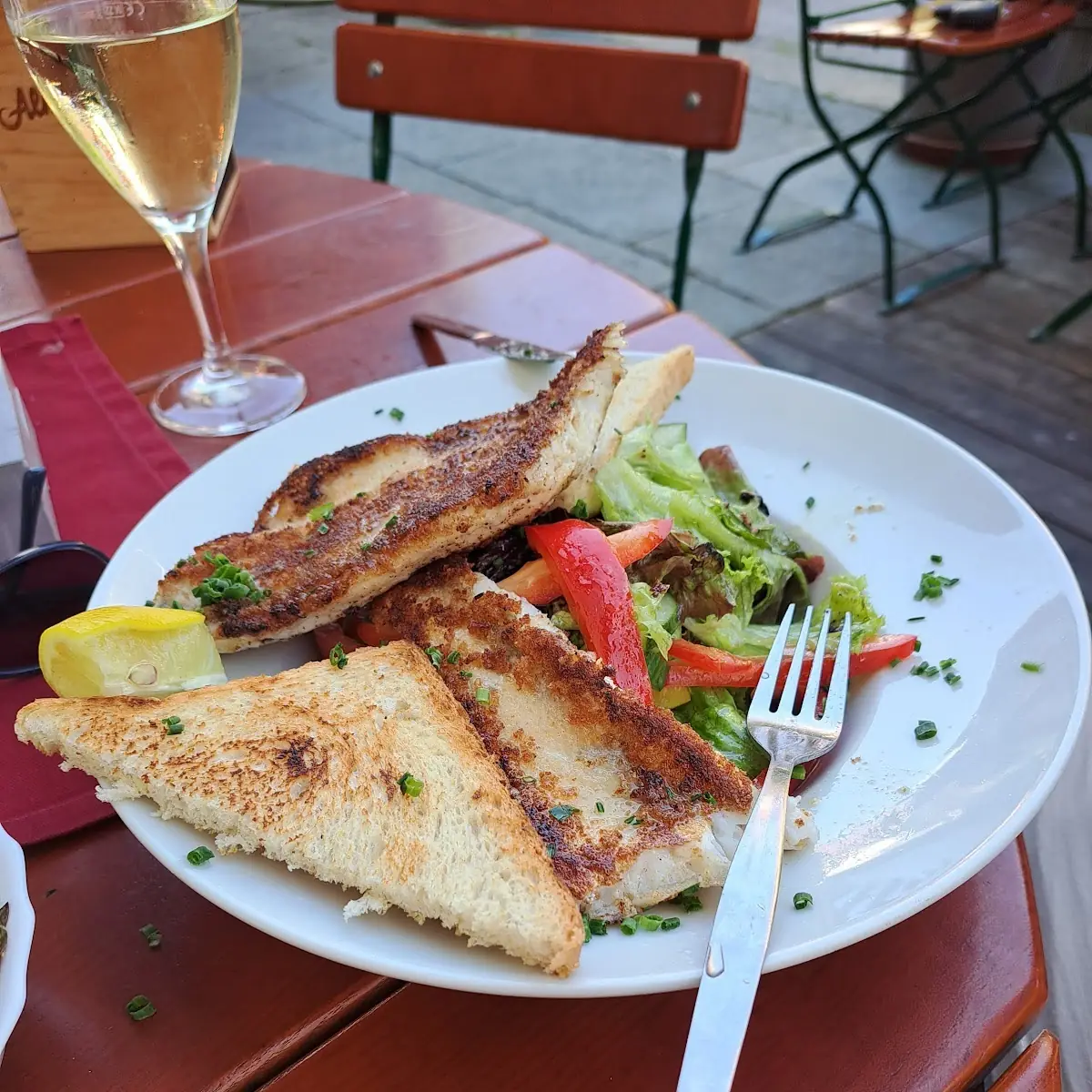 Zanderfilet Mit Salatteller