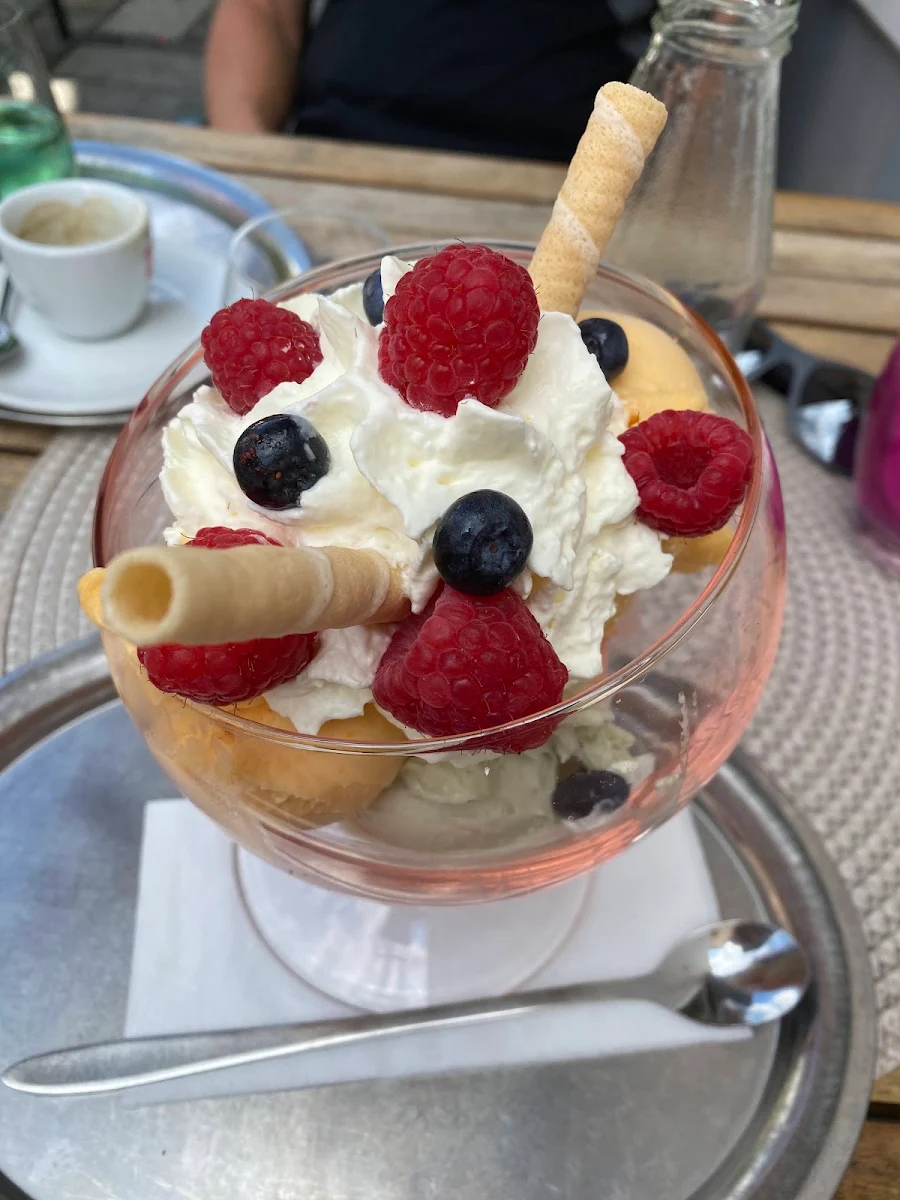 Früchtebecher