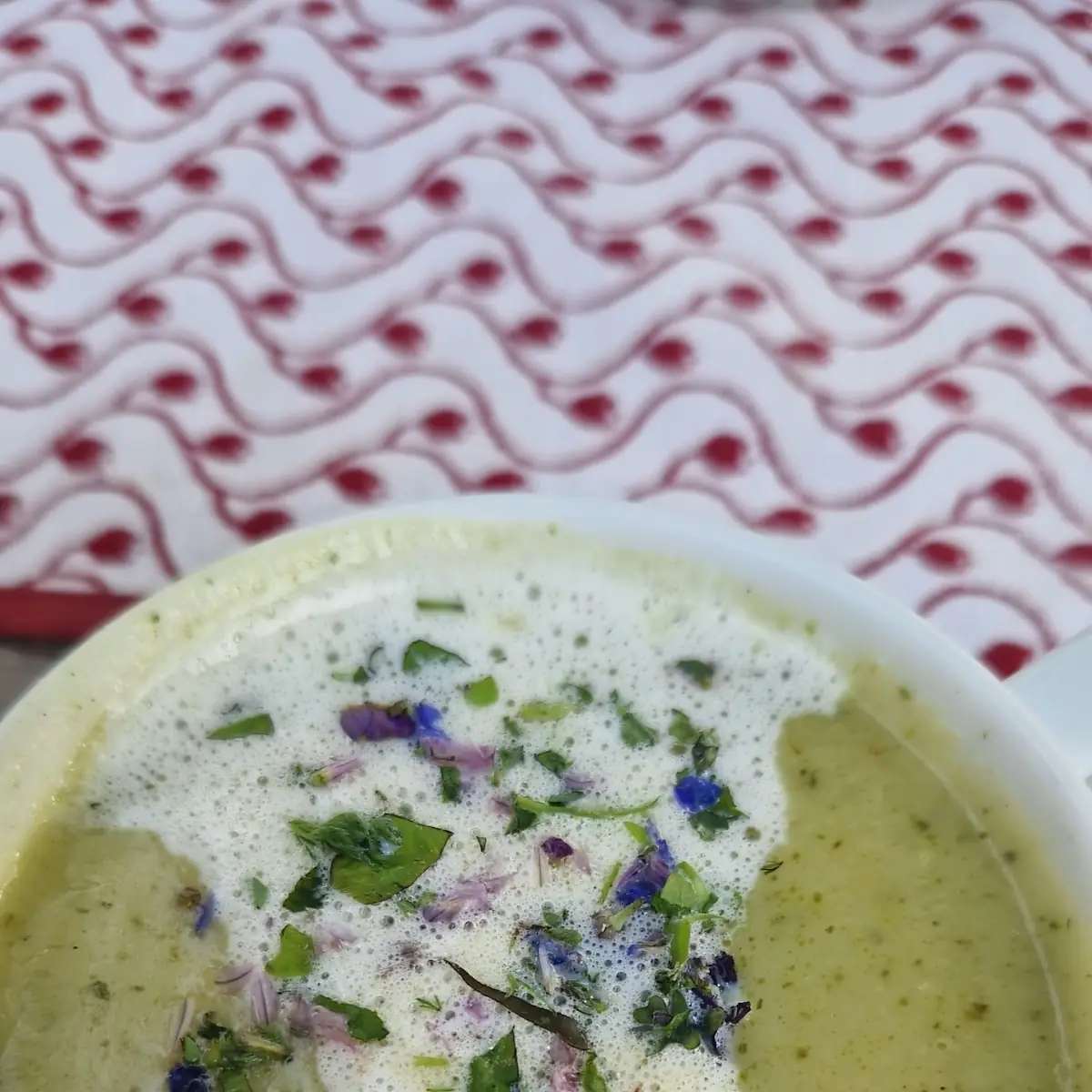 Kräutersuppe