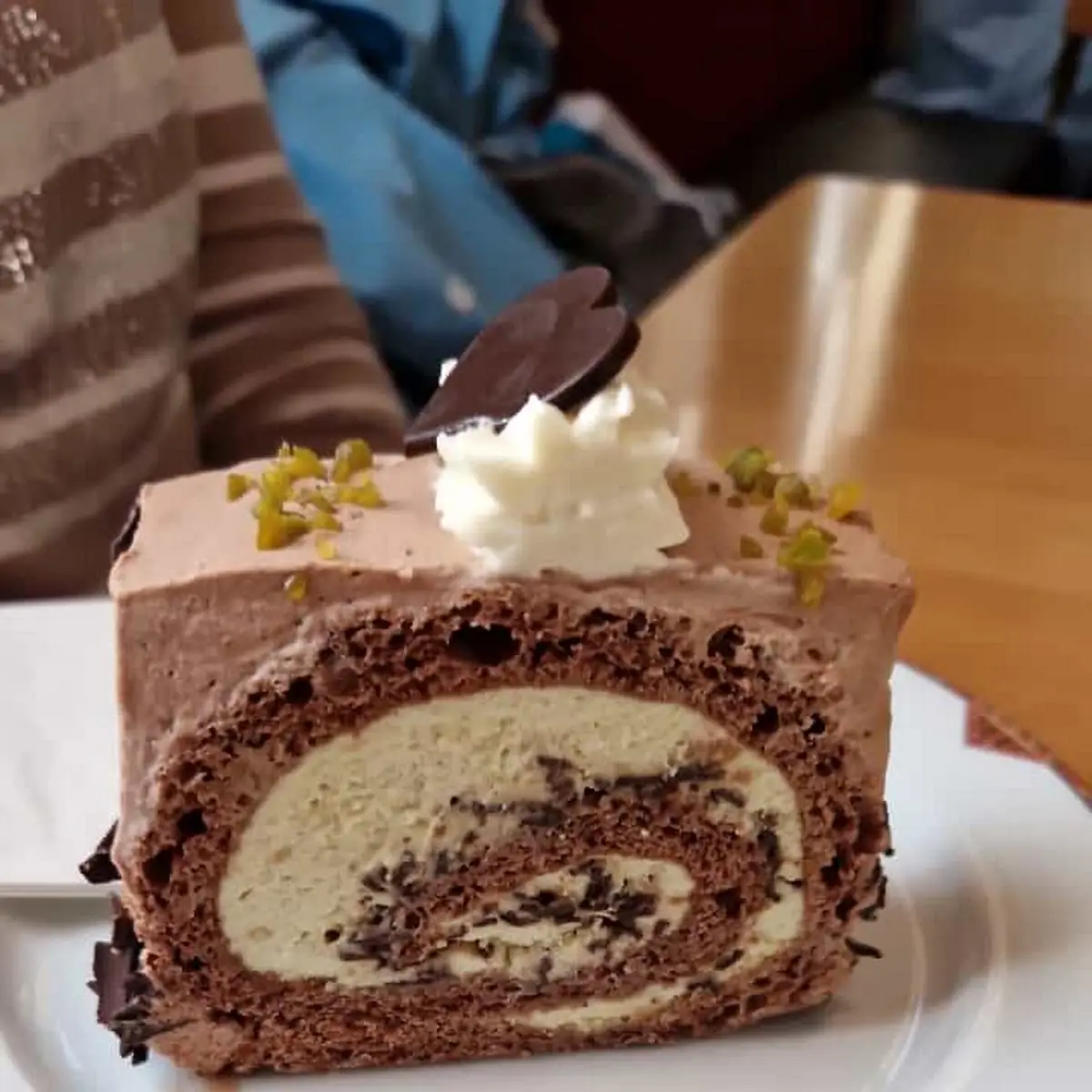 Schoko Pistazien Roulade