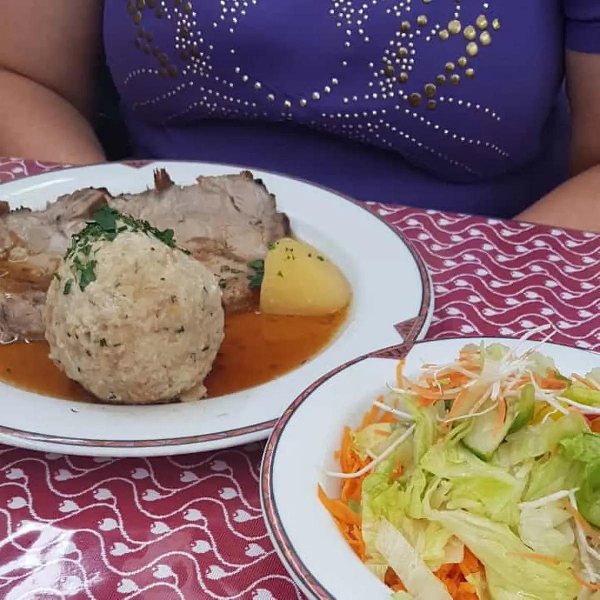 Schweinsbraten Mit Semmelknödel