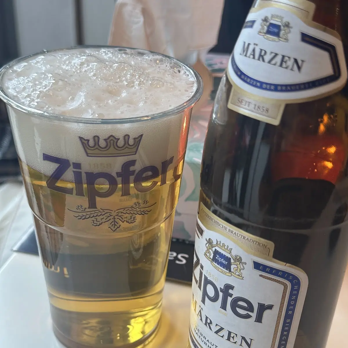 Zipfer Märzen Glasflasche 0 5l