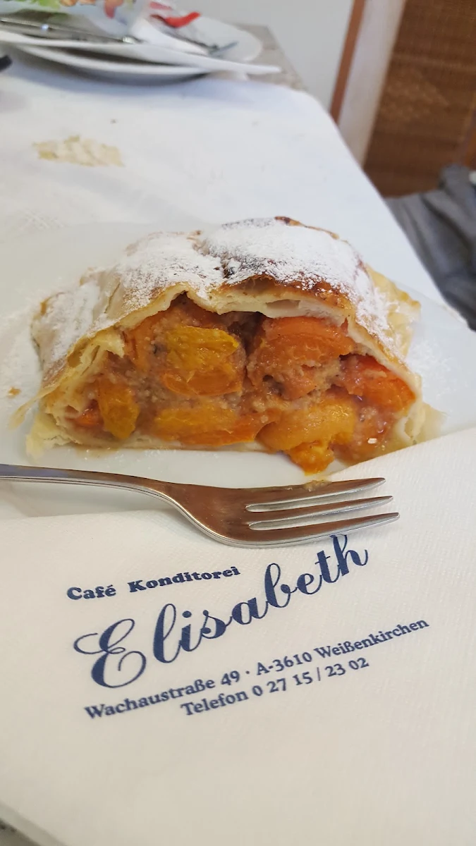 Marillenstrudel