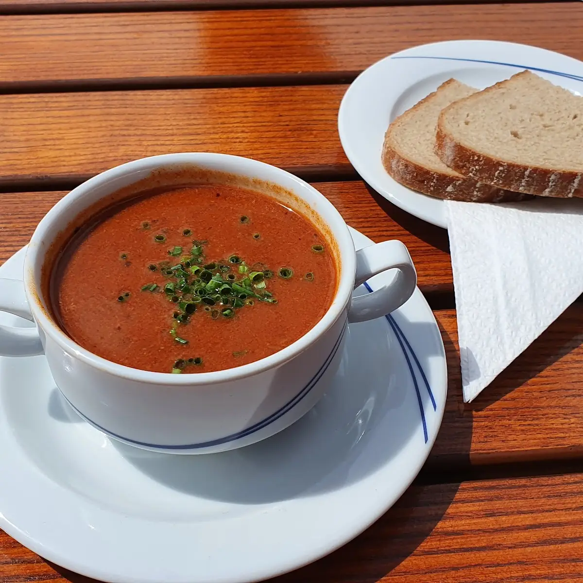 Suppe Gulasch Mit Bröt