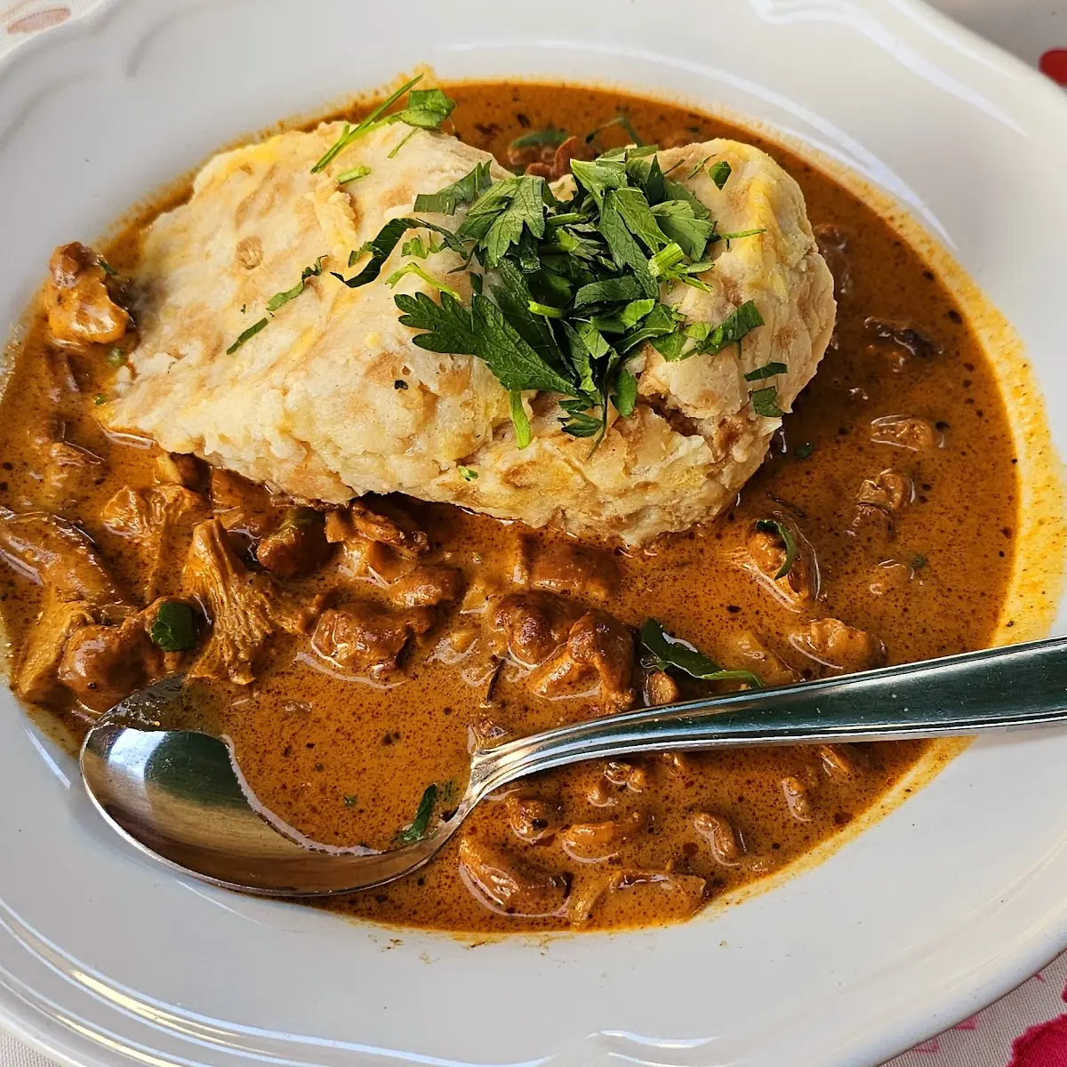 Eierschwammerl Gulasch