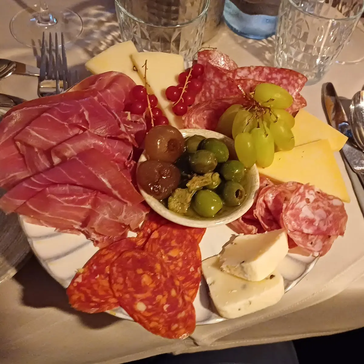 Antipasti Klassisch Mit Fleisch