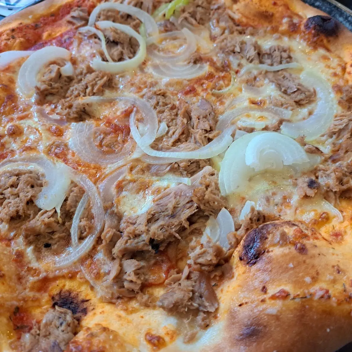 Pizza Tonno