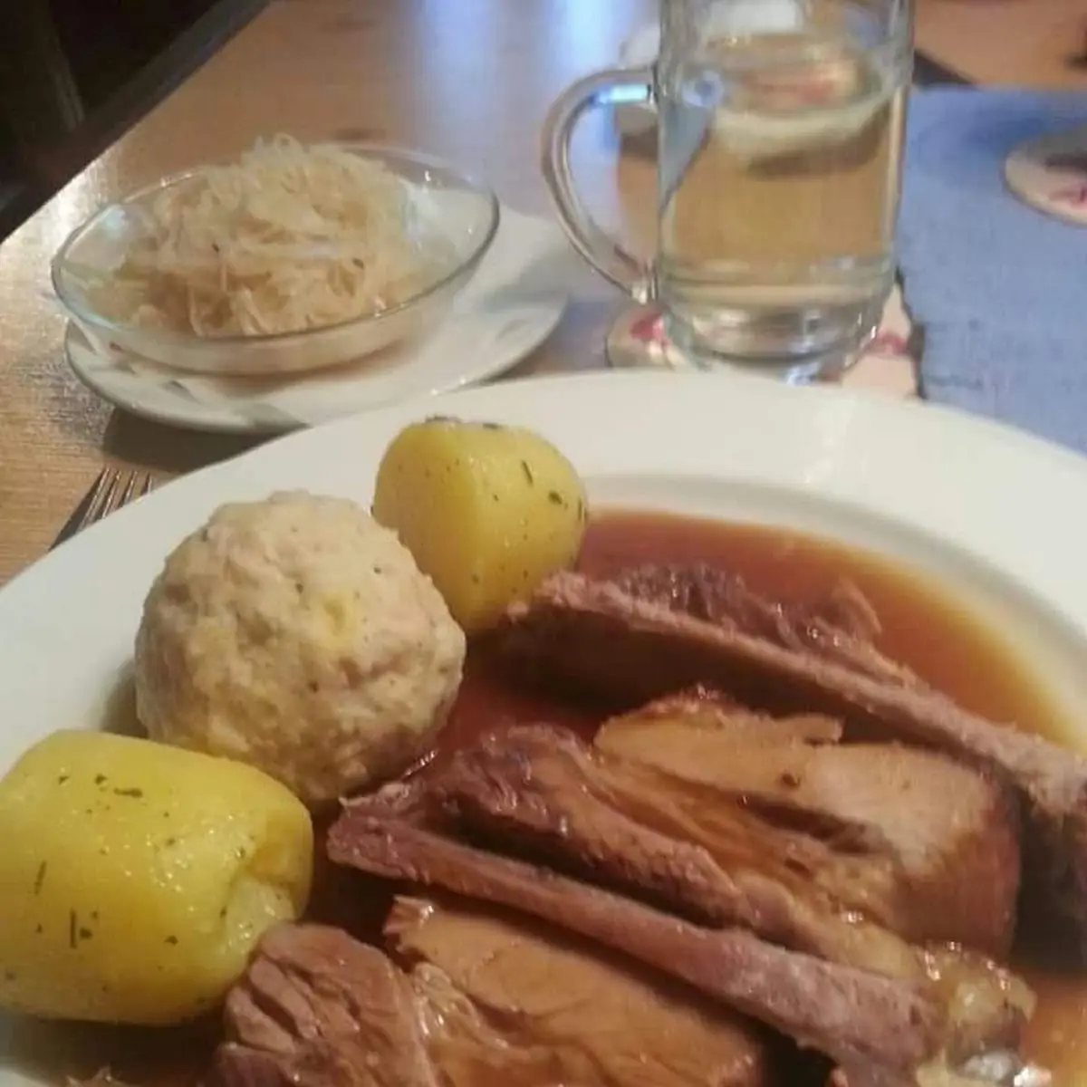 Hausgesurte Ripperl, Gasthaus Wirt in Straß