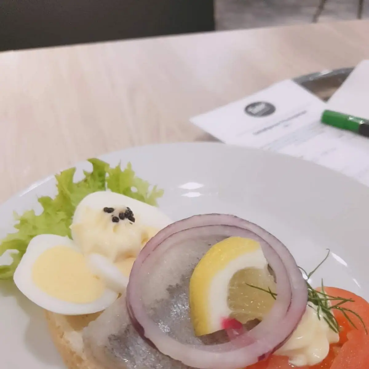 Matjes Brötchen