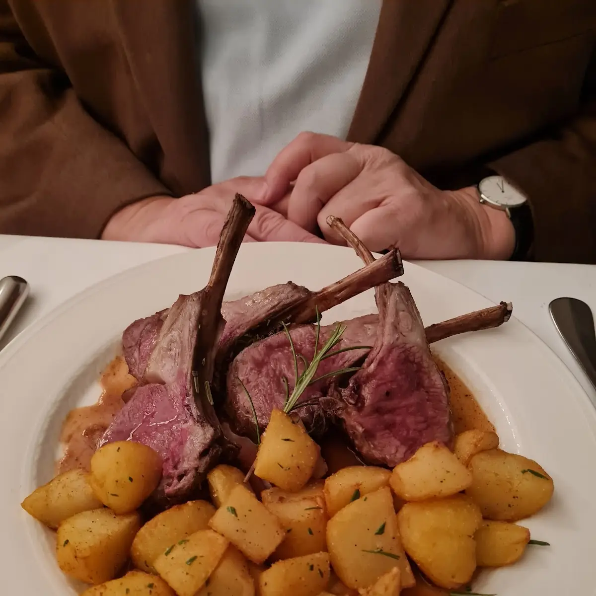 Lammkotelett Mit Bratkartoffeln
