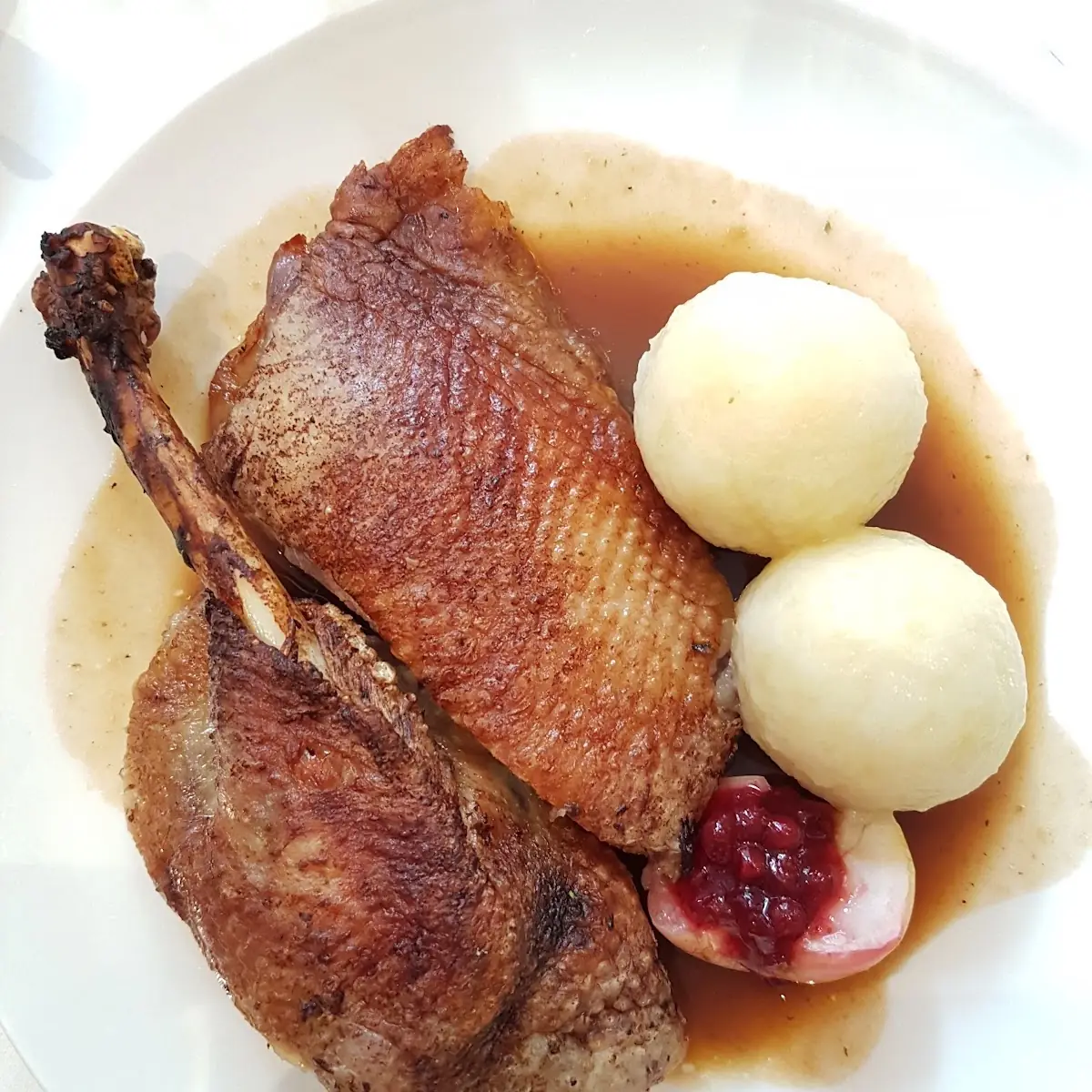 Weidegans Mit Erdäpfelknödel