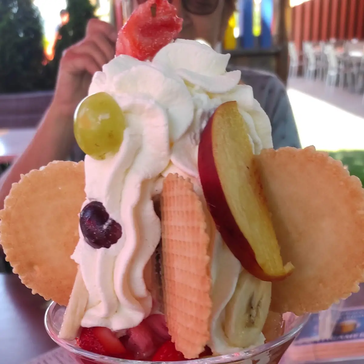Früchte-eisbecher