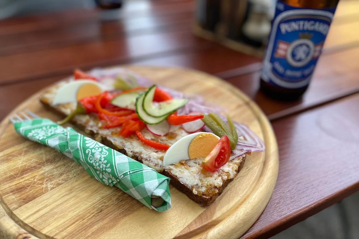 Bratlfettnbrot