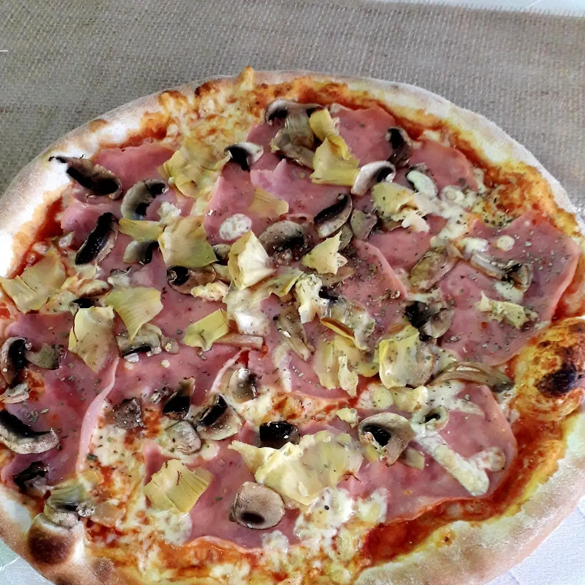 Pizza Capricciosa