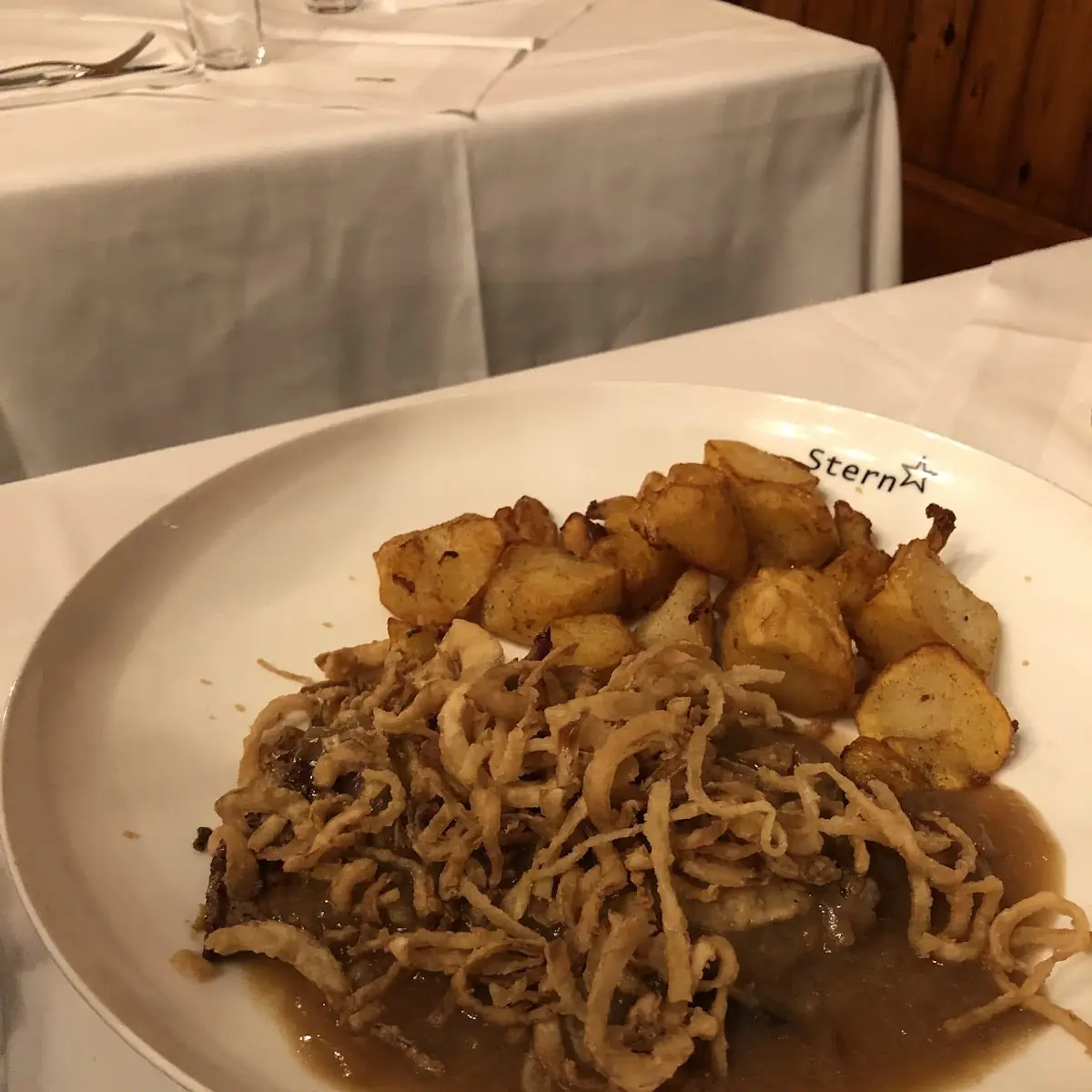 Zwiebelrostbraten Rind Mit Bratkartoffeln