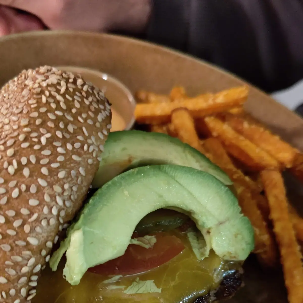 Qero's Burger