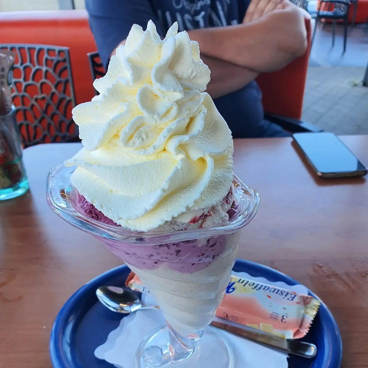 Gemischtes Eis Mit Sahne