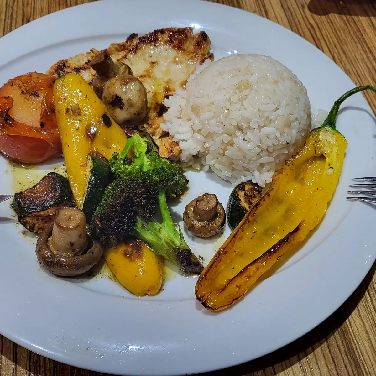Grilled Chicken and Legumes