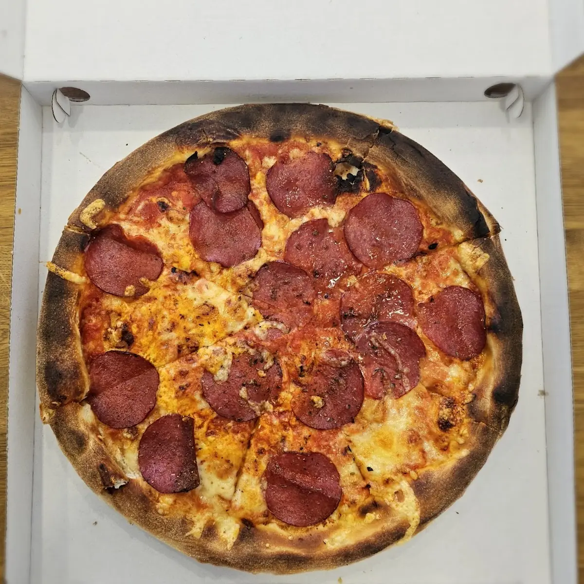 Salami Pizza