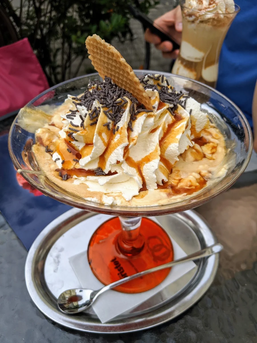 Karamellbecher