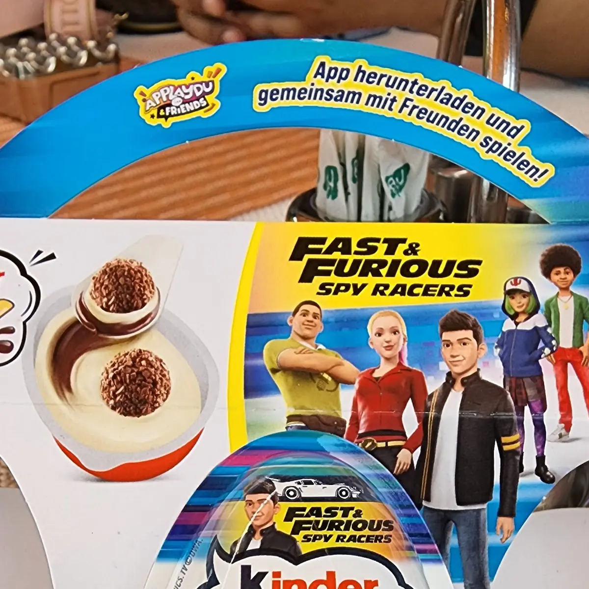 بيضة كيندر