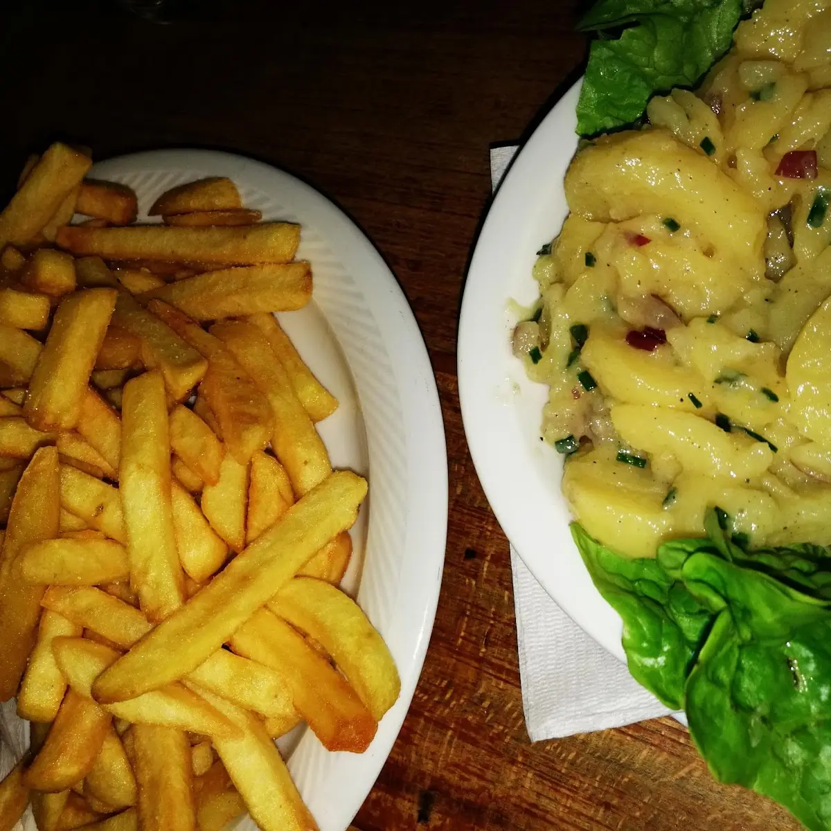 Kartoffelsalat Und Pommes Frites