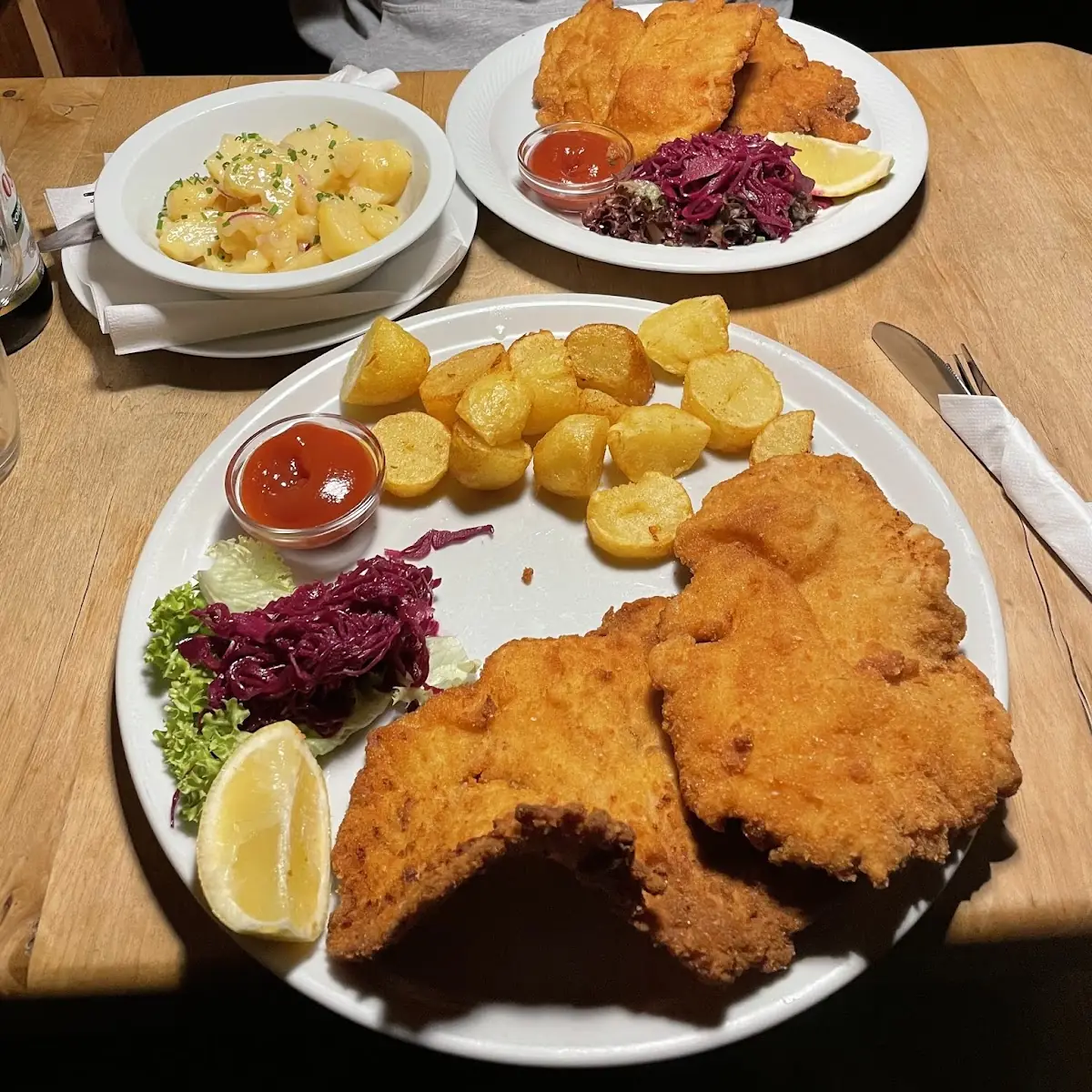 Wiener Schnitzel Mit Pommes
