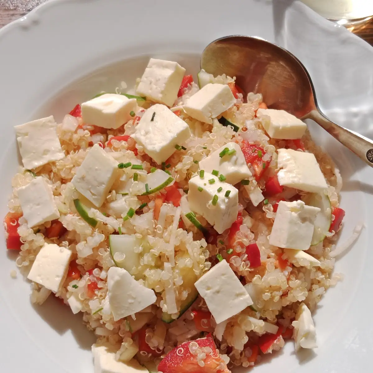 Quinoa Salat Mit Schafskäse Und Gemüse