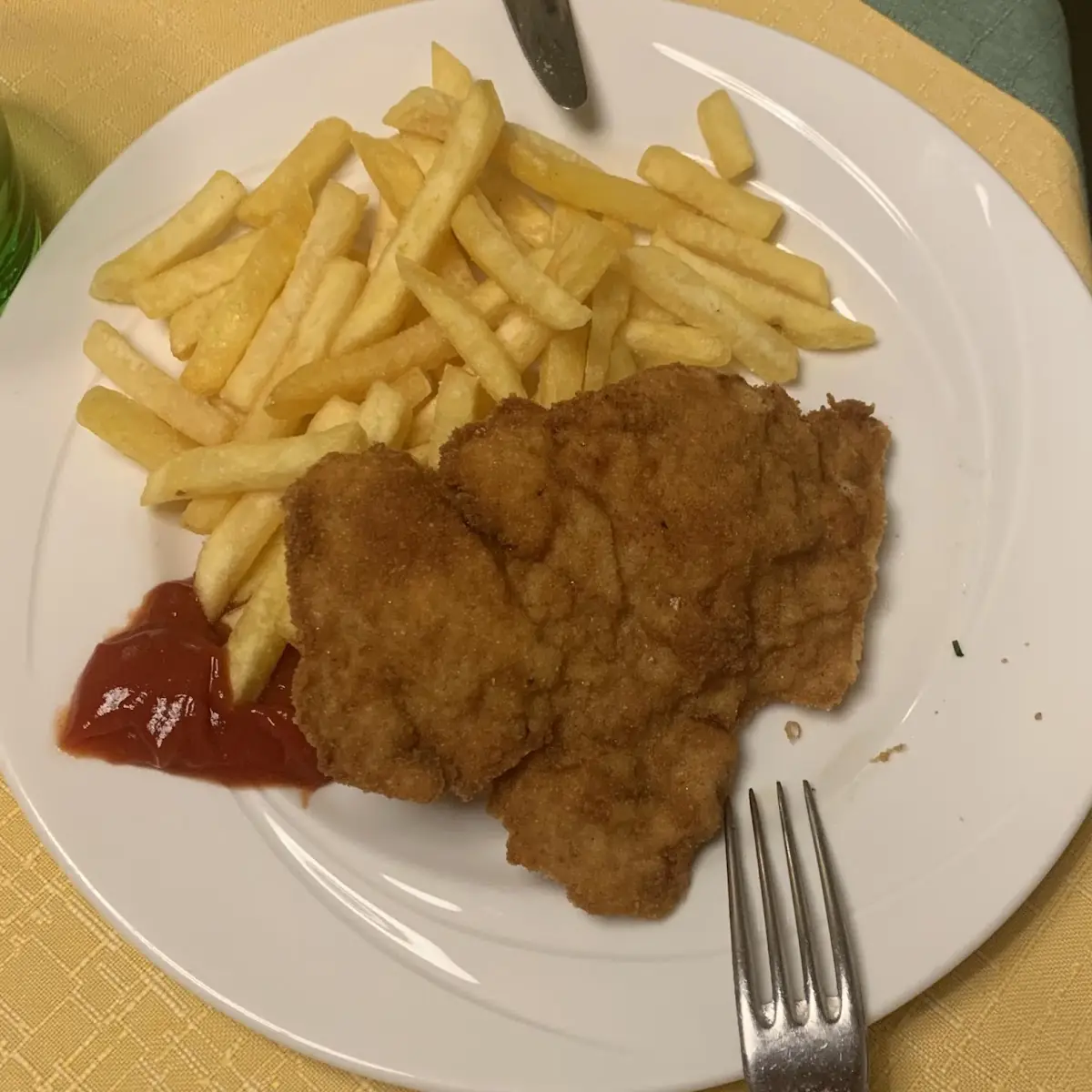 Kinder Wiener Mit Pommes