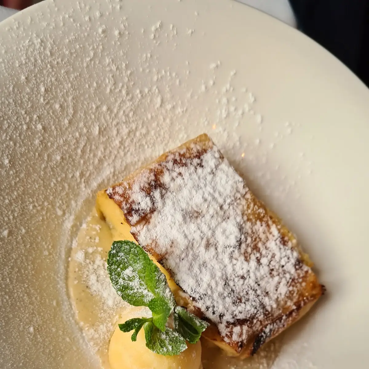 Topfenstrudel Gegrillt Mit Parfait