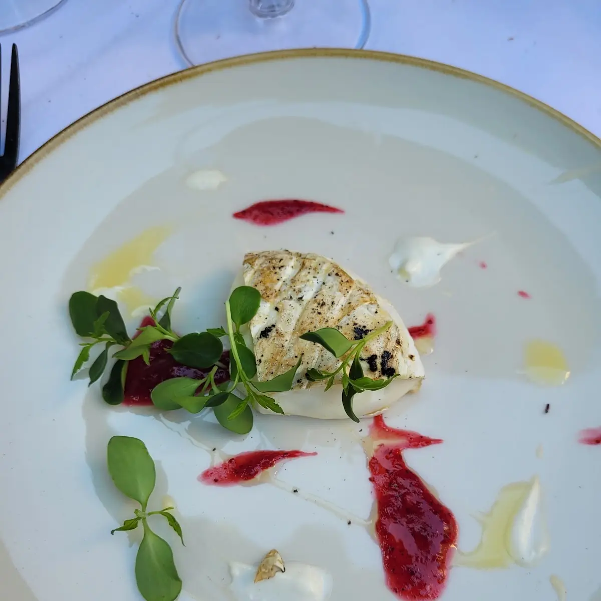 Gegrillter Ziegenkäse