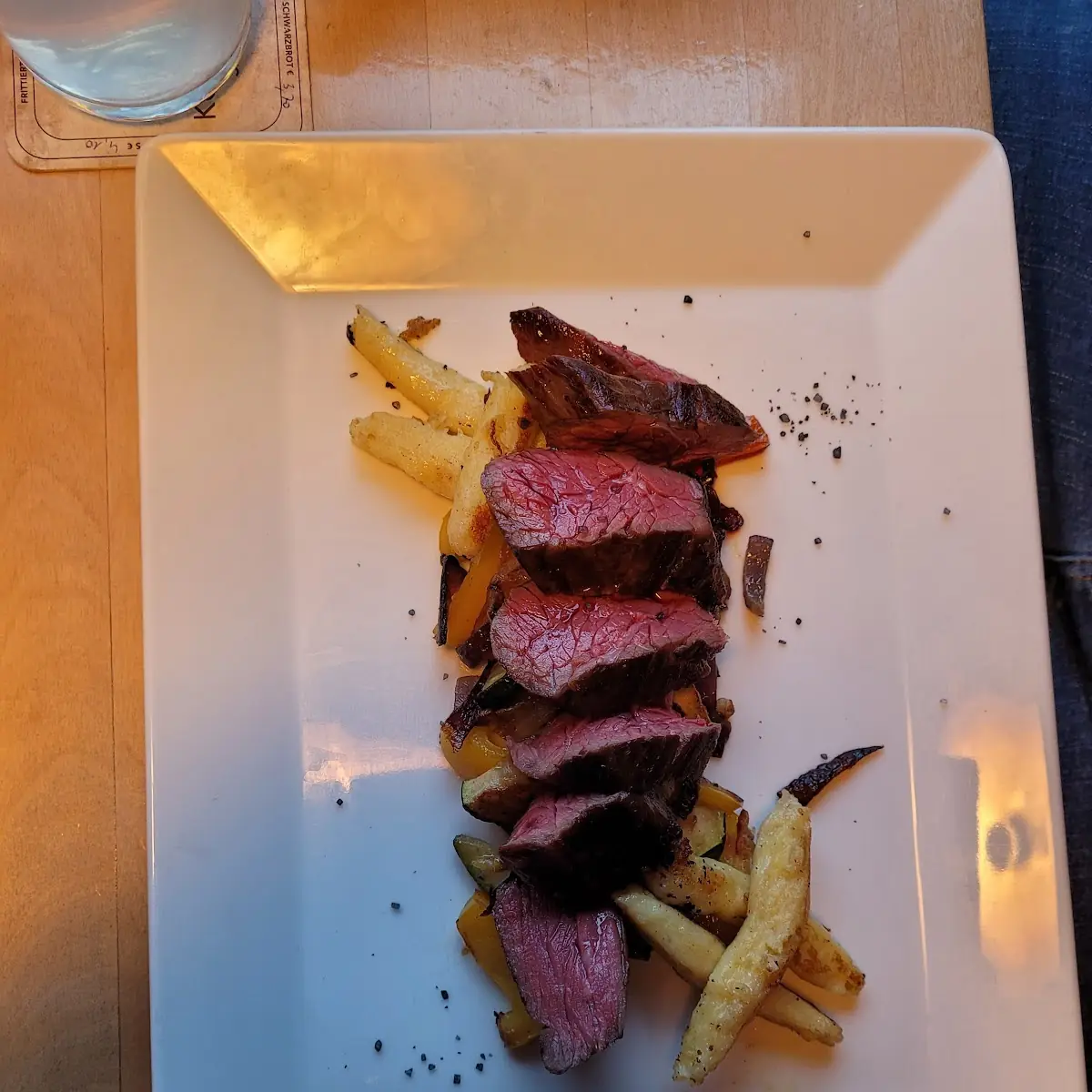 Rumpsteak Auf Selbstgemachten Schupfnudeln