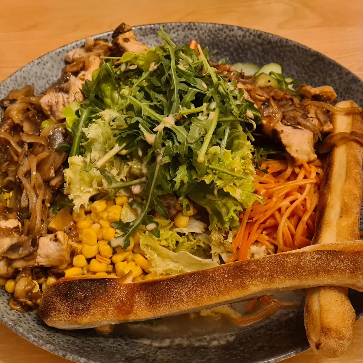Salat Mit Putenstreifen