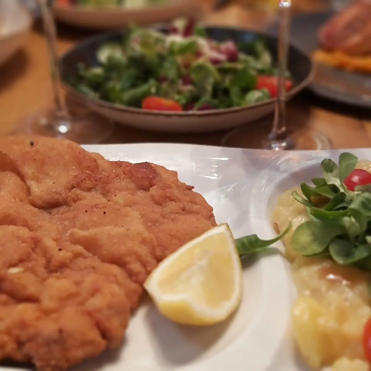 Wiener Schnitzel Viennese Veal Escalope