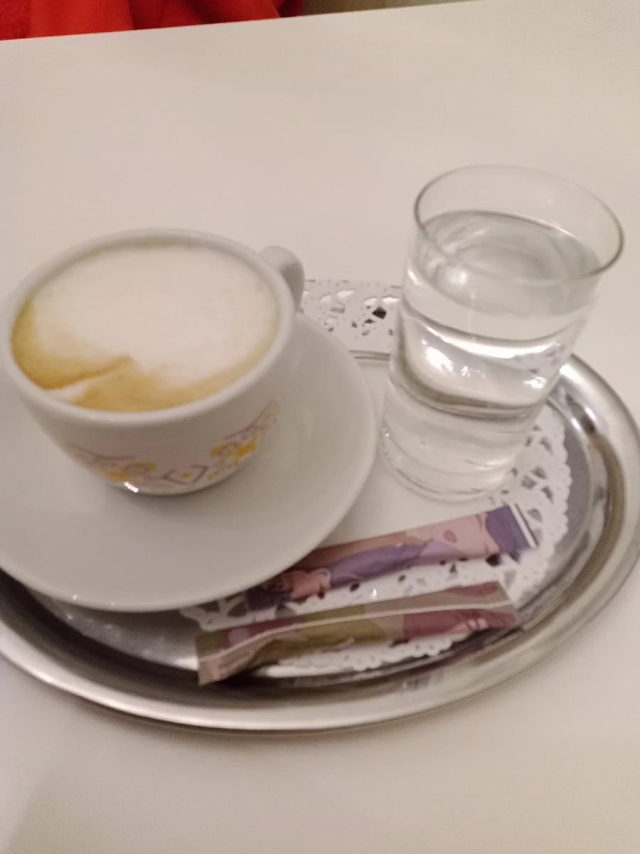 Cappuccino Mit Wasser