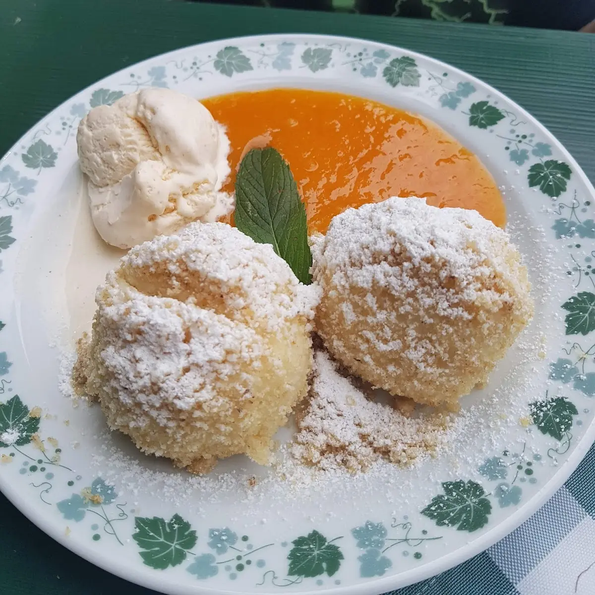 Marillenknödel Mit Vanilleeis