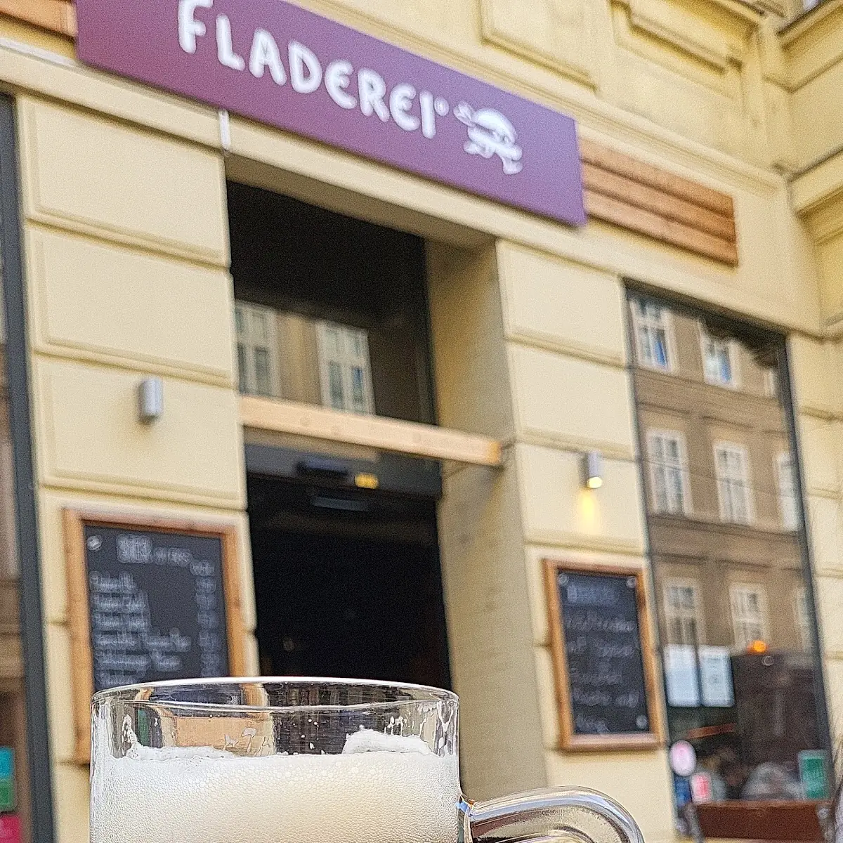 Bier, Fladerei Otto Bauer Gasse