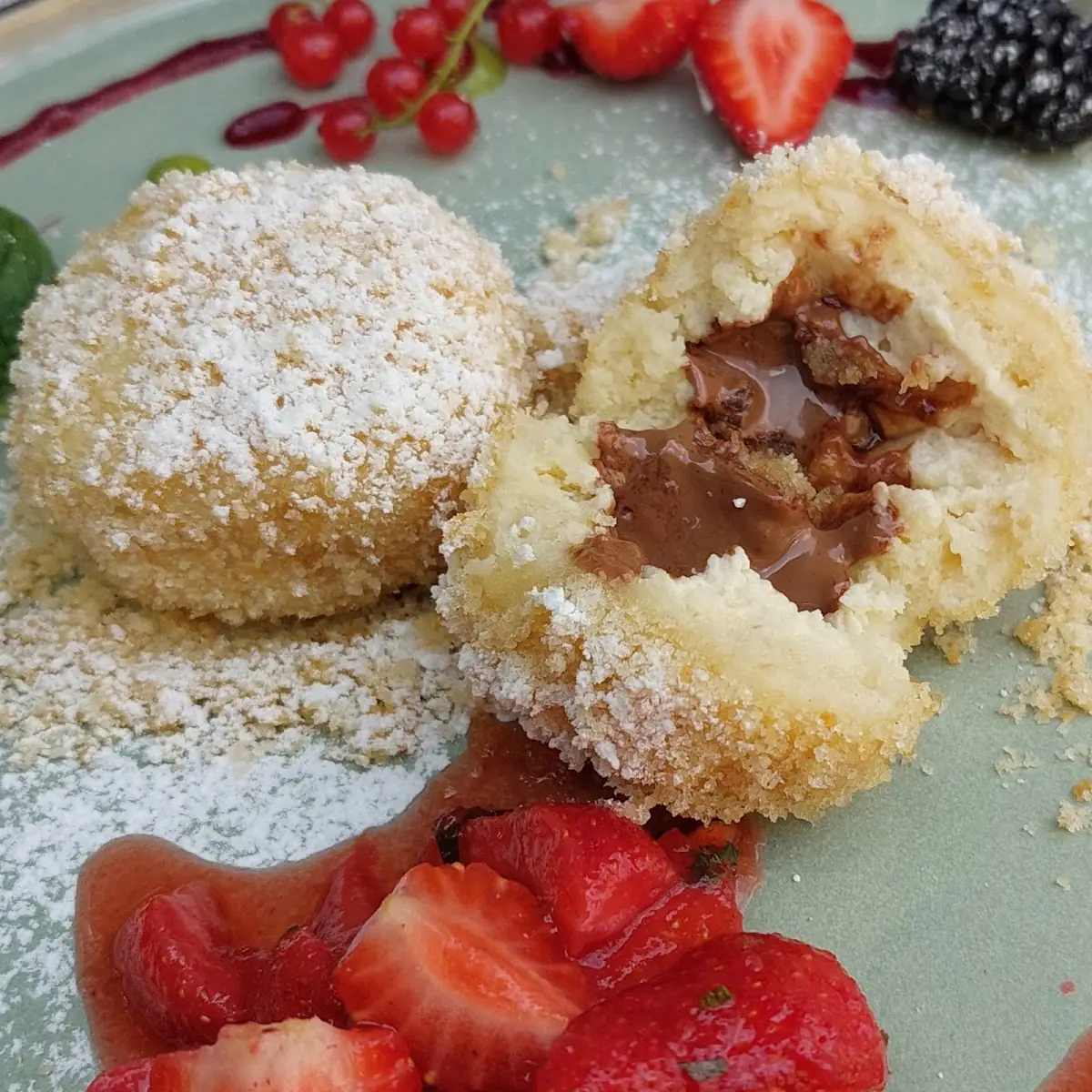 Topfennougatknödel