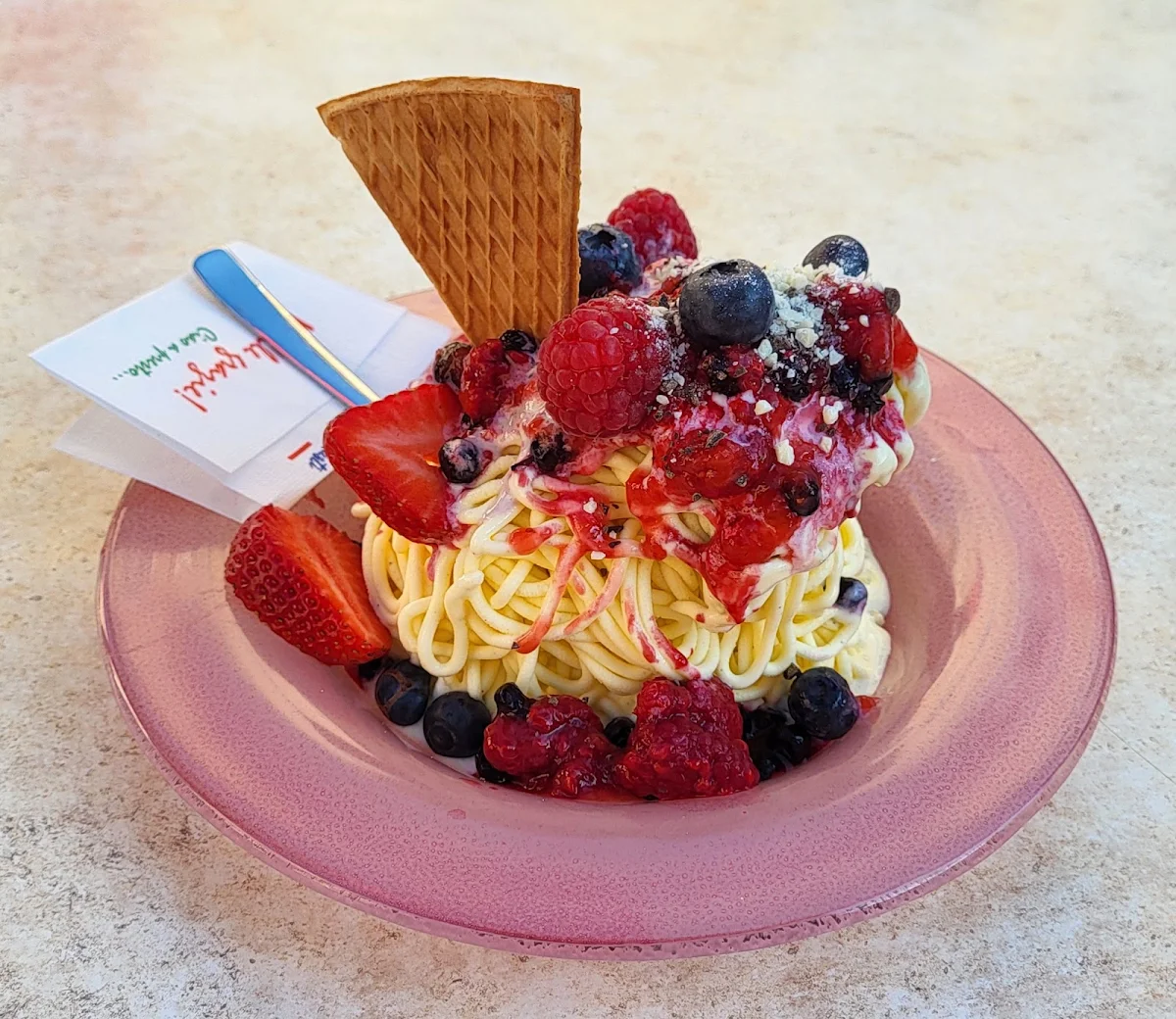 Waldfrucht Spaghetti Eis