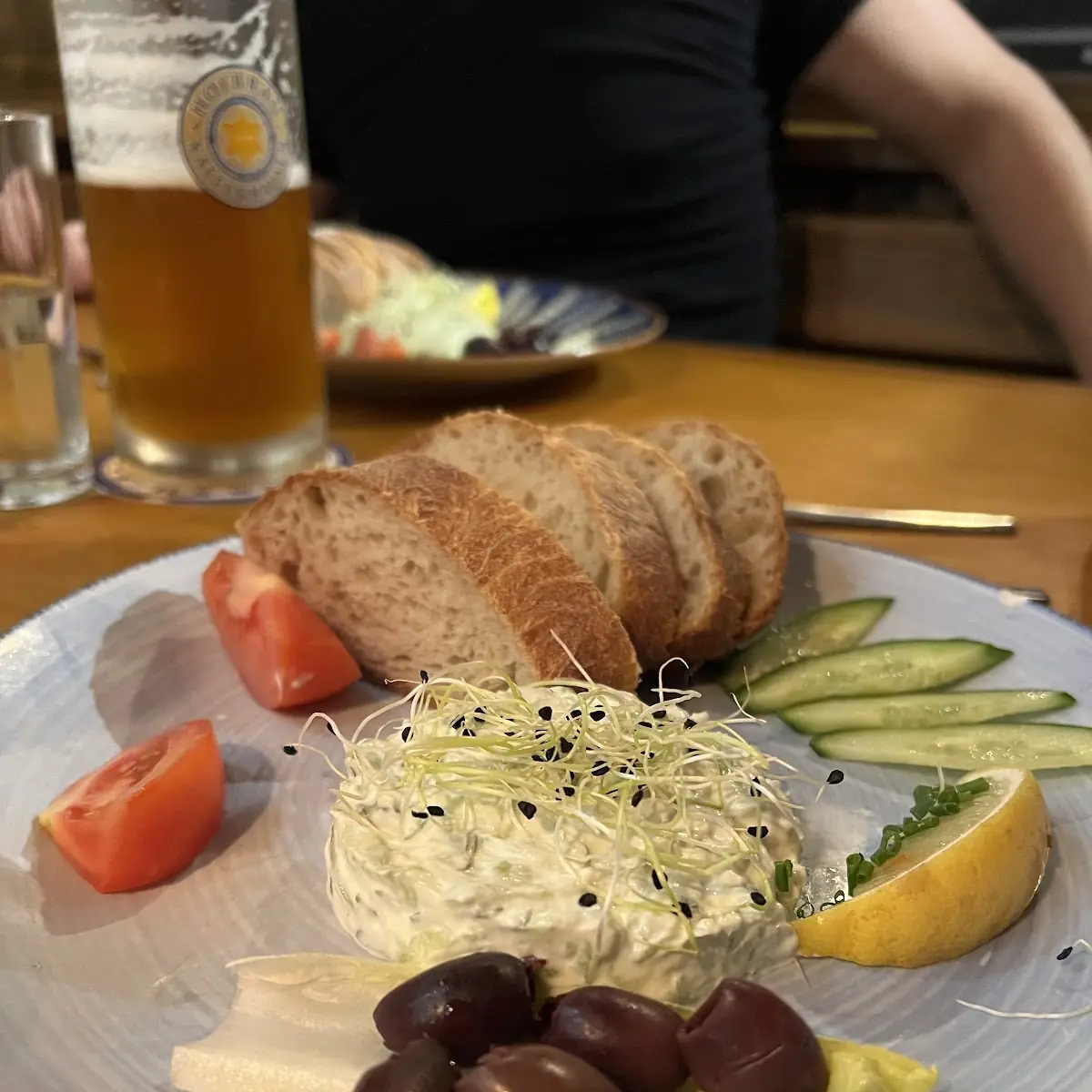 Tzatziki with Olives and Stoneoven-Bread