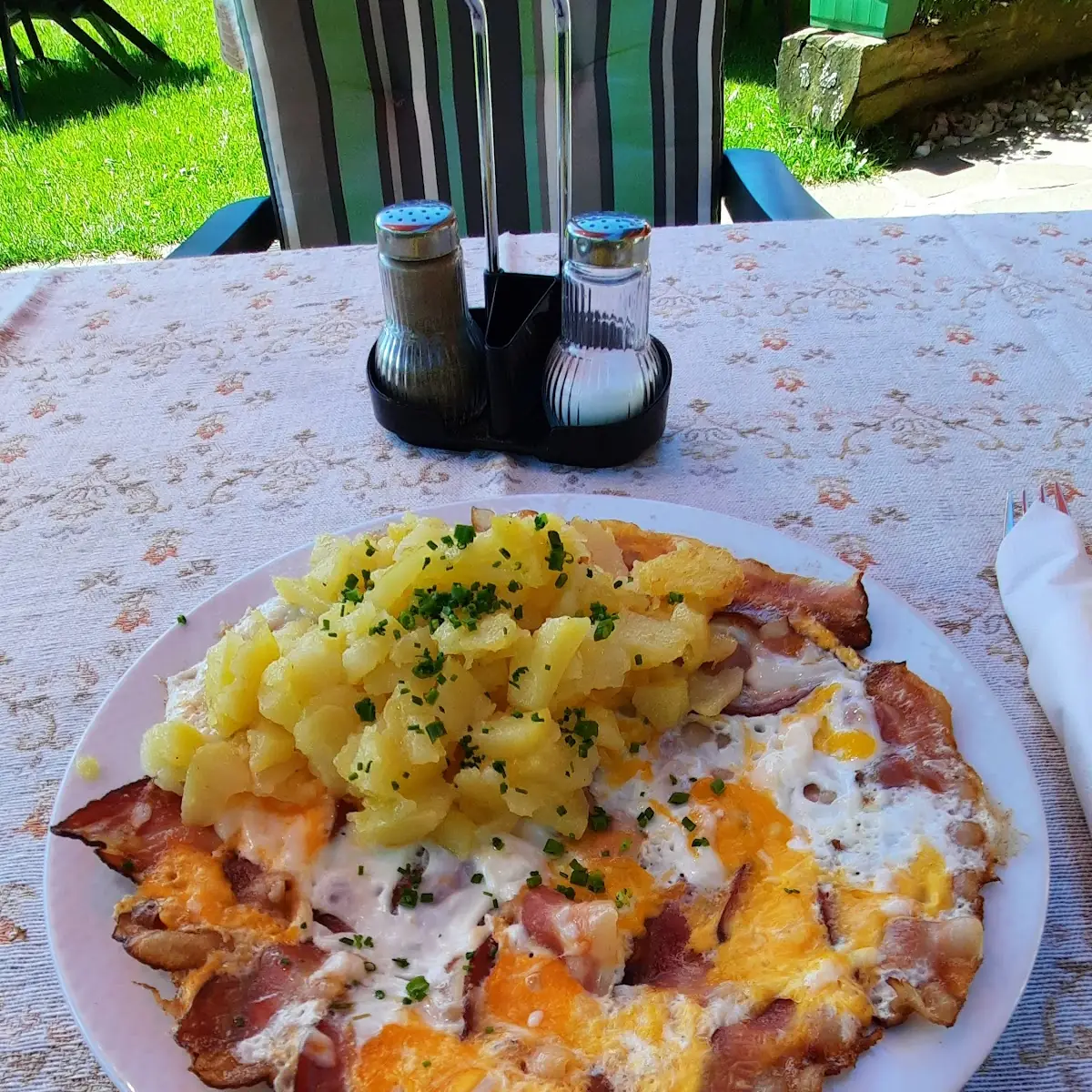 Speck Mit Ei Und Bratkartoffeln
