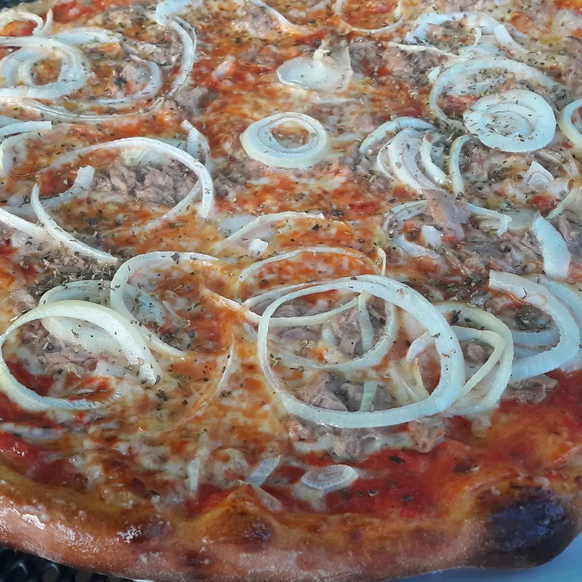 Pizza Tonno