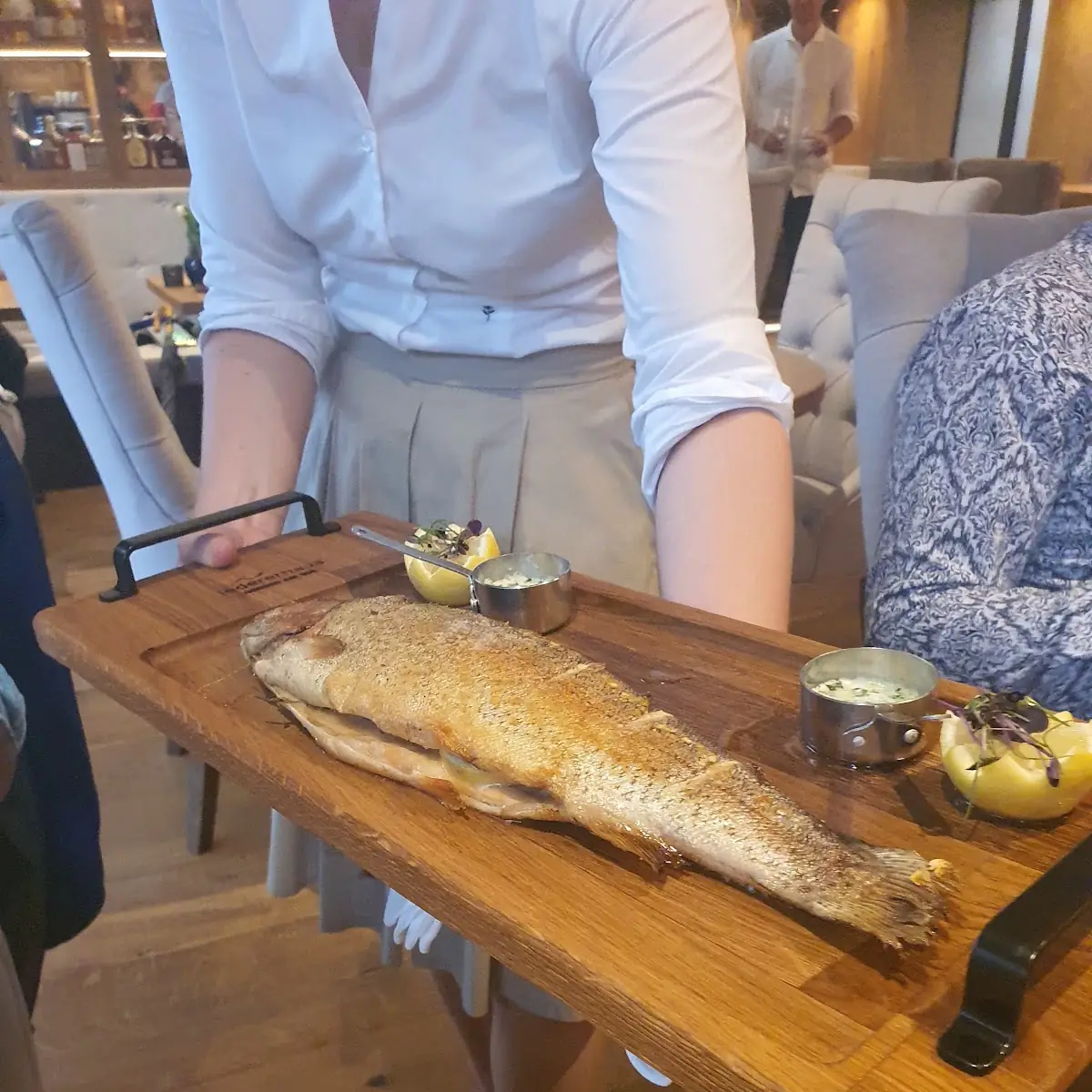 Lachsforelle In Der Kräuterkruste