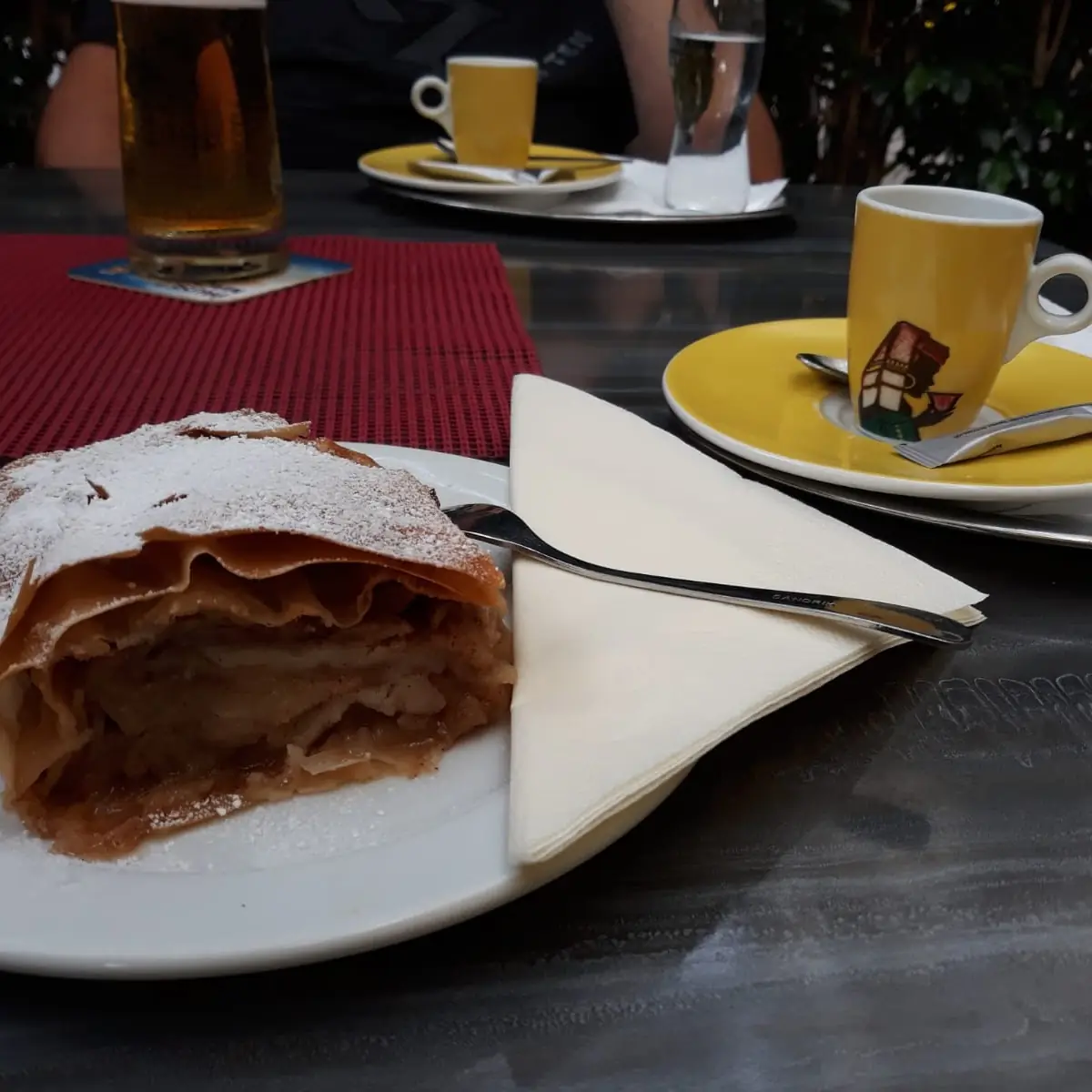 Apfelstrudel