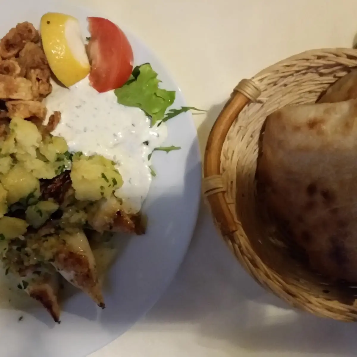 Calamari Gemischt Mit Fladen Brot