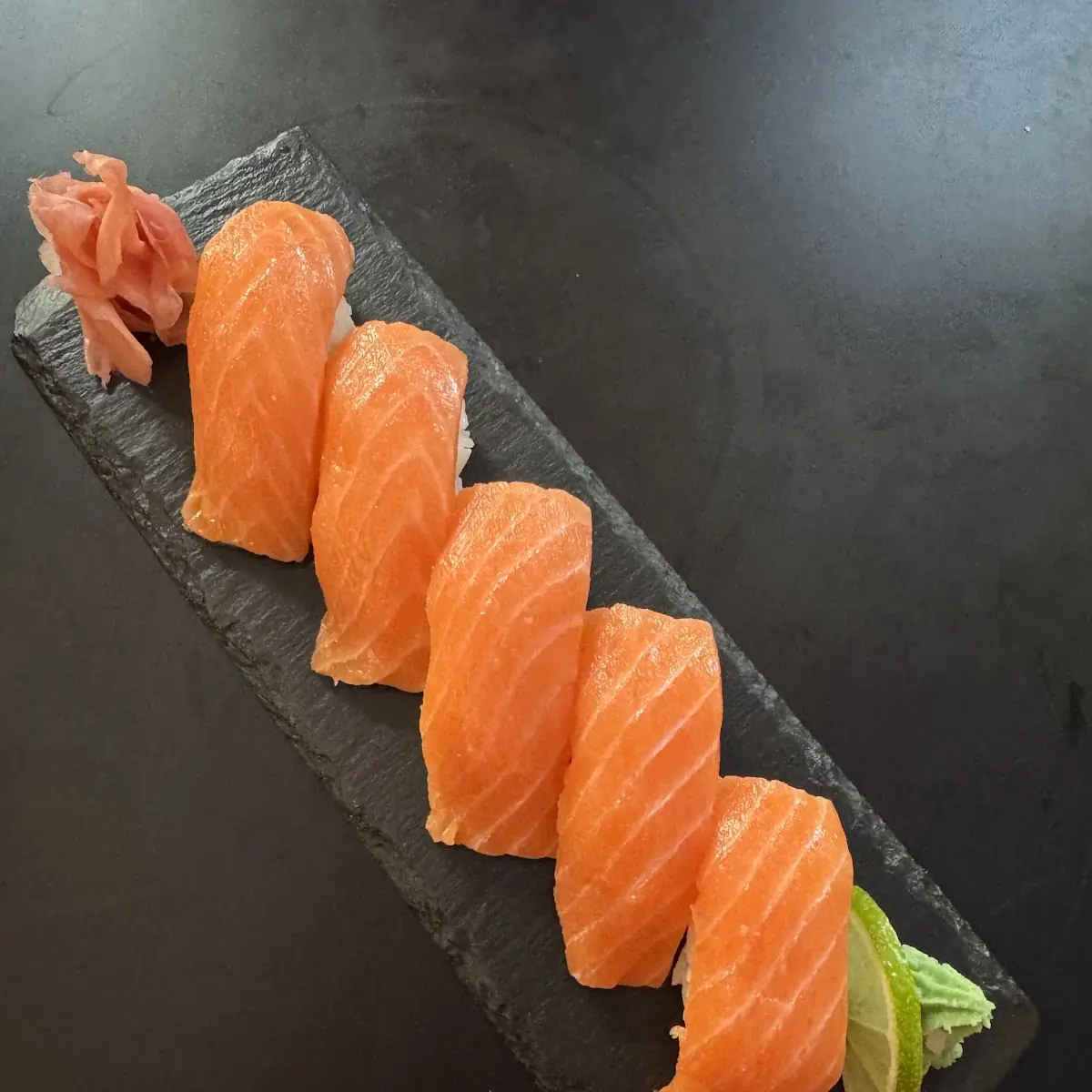 Lachs & Tuna Nigiri