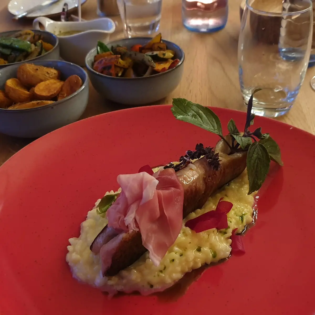Filetti Di Trota Con Riso E Verdure
